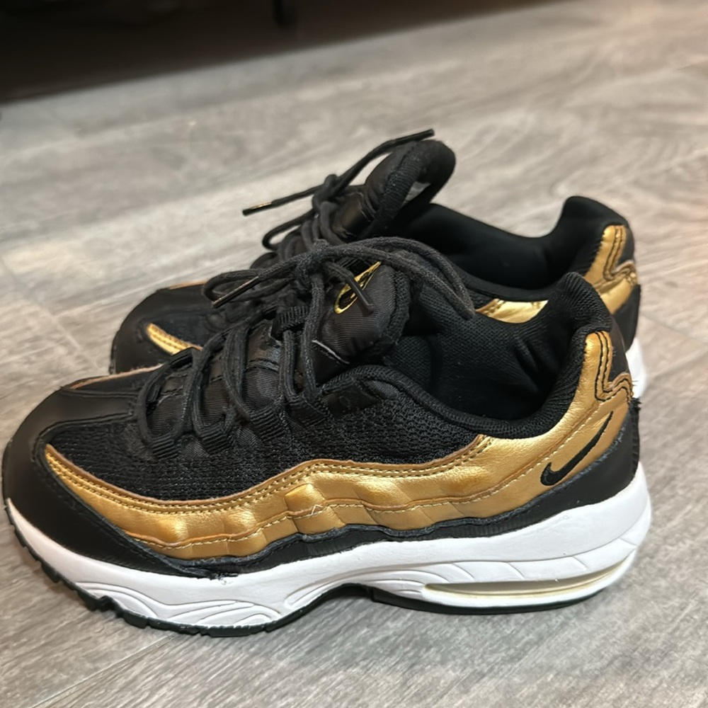 Kids Nike Air Max 95 Size Black Metallic 12c white gold Comfortable